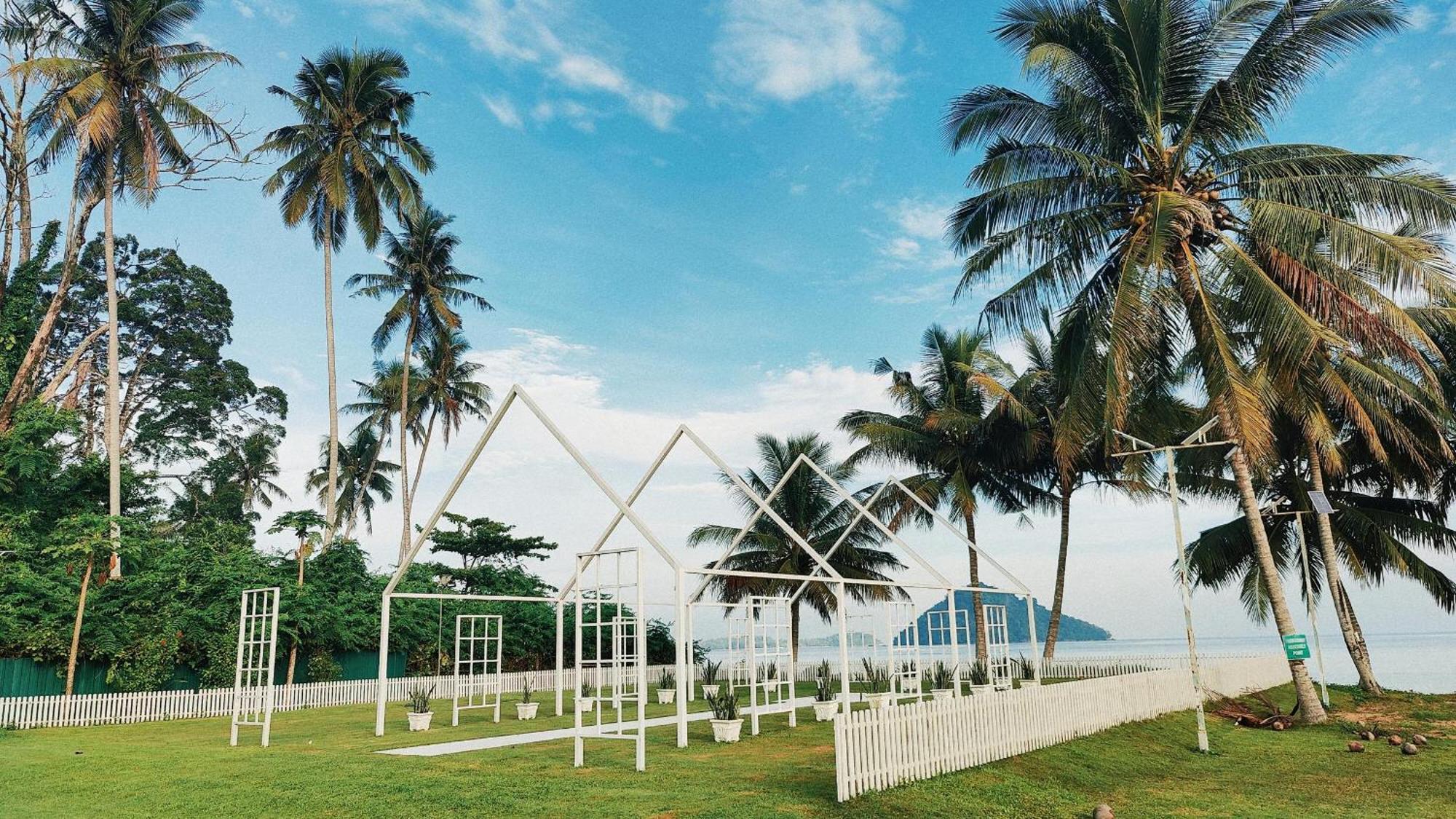 Langkah Syabas Beach Resort Kinarut Exterior photo